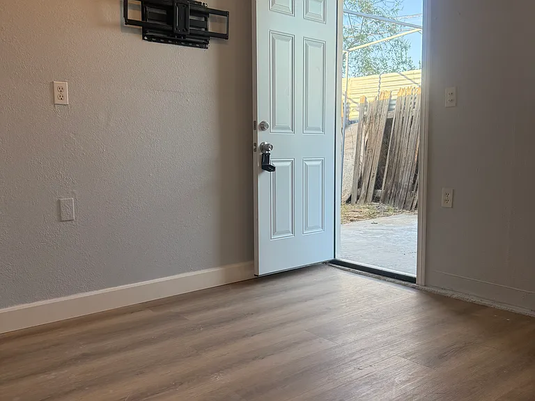 17977 Wellford Dr — Photo 18