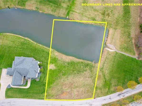 2002 Cote de Chambord, Floyds Knobs, IN 47119