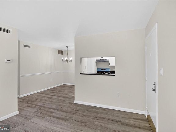 5th image of 10340 Luria Commons Ct #3H
