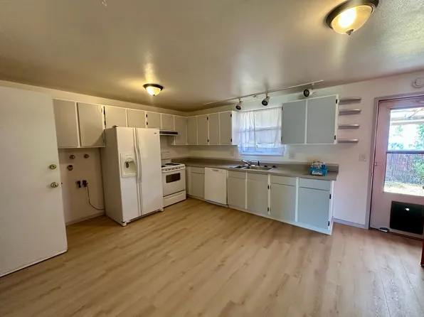 5532 Homer Dr, Klamath Falls, OR 97603