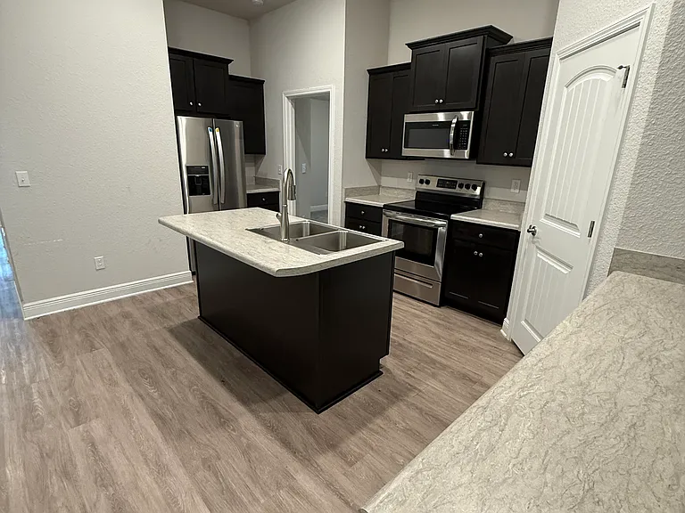 6583 Addison Woods Dr — Photo 8