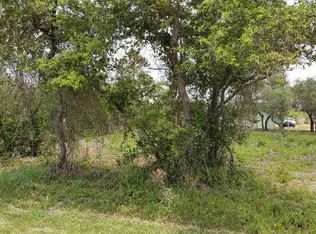 297 Woods Dr, Rockport, TX 78382
