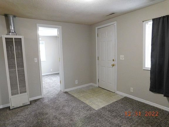3rd image of 1616 W 1st St