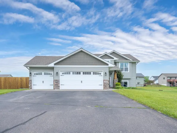388 Dakota Ave, Roberts, WI 54023