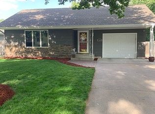 1320 N Florida Ave, York, NE 68467