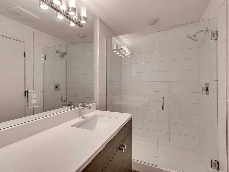 2421 NW 61st St — Photo 9
