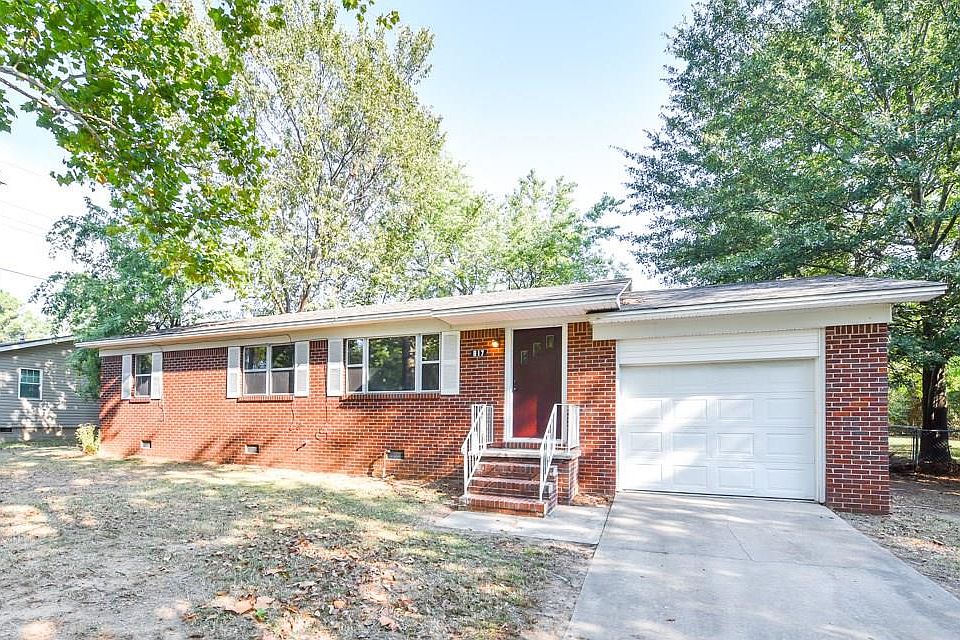 1st image of 817 Hillside Dr