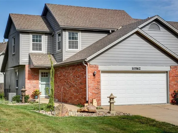 10562 Century Ln, Overland Park, KS 66215