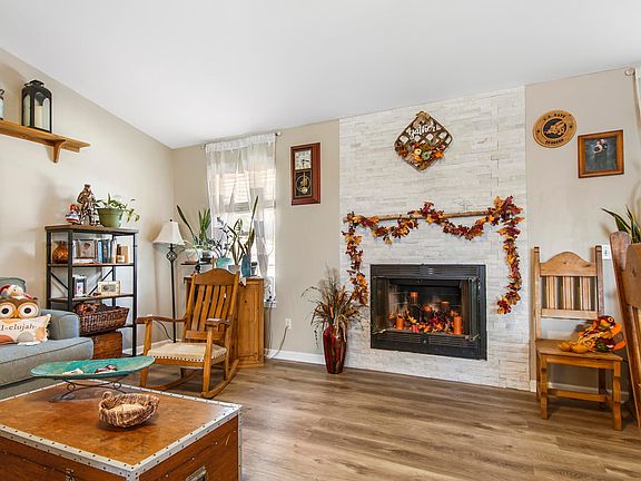 5th image of 529 Tracey Dr