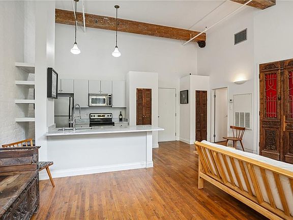 5th image of 920 Poeyfarre St APT 118