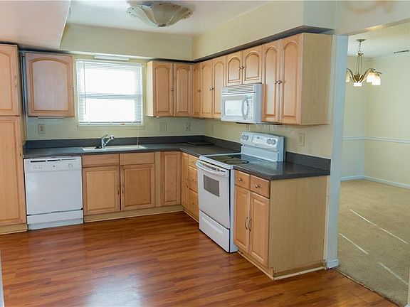 2nd image of 1097 Daniel Maloney Dr