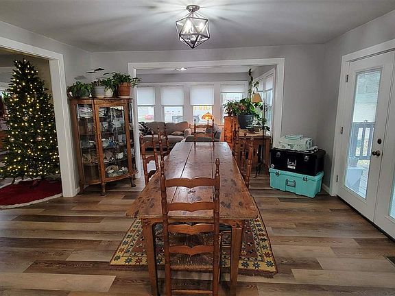 4th image of 795 Franklyn Ave