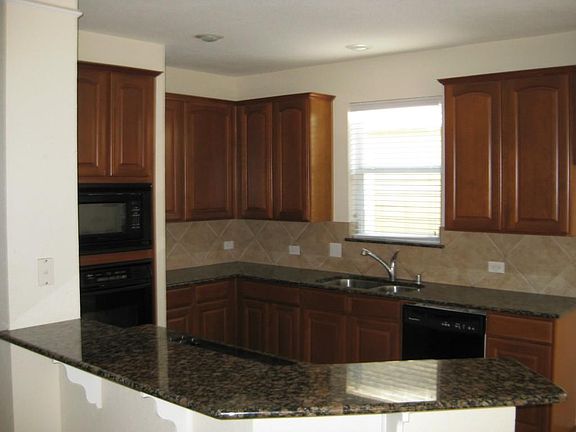 3rd image of 5312 Hampshire Dr