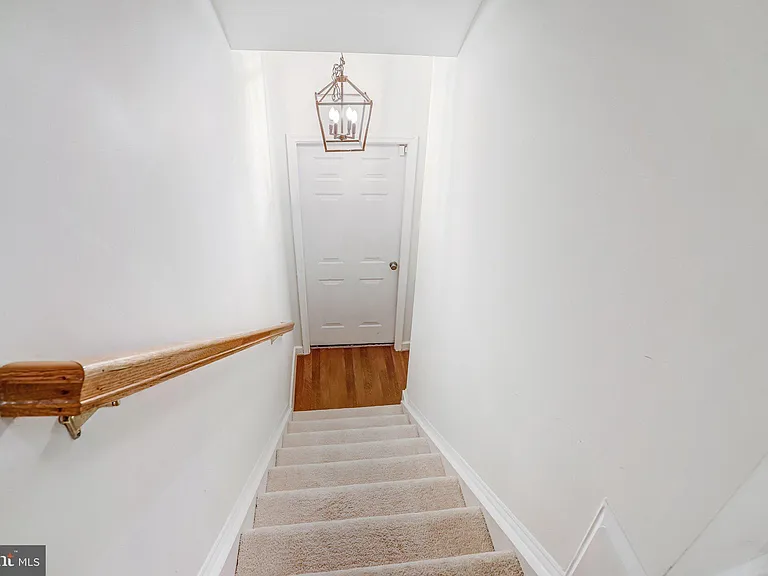 42526 Mayflower Ter — Photo 8