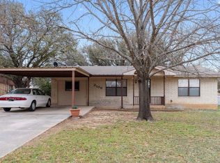 2106 Calvert Rd, Brownwood, TX 76801