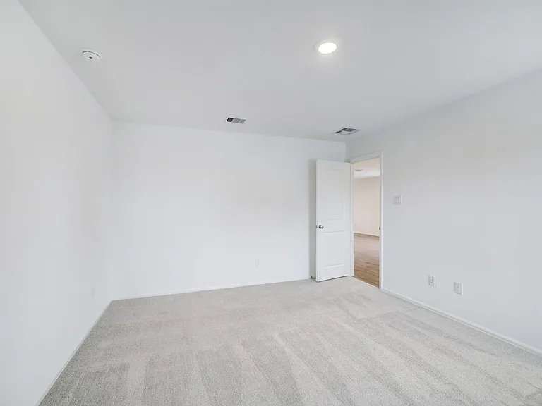 8907 Estes Lake Dr — Photo 7