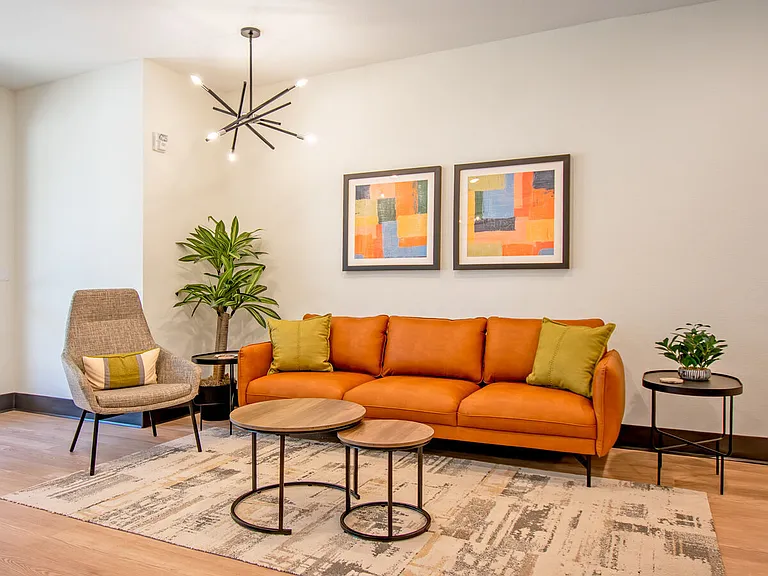 Loma Vista Lofts — Photo 13