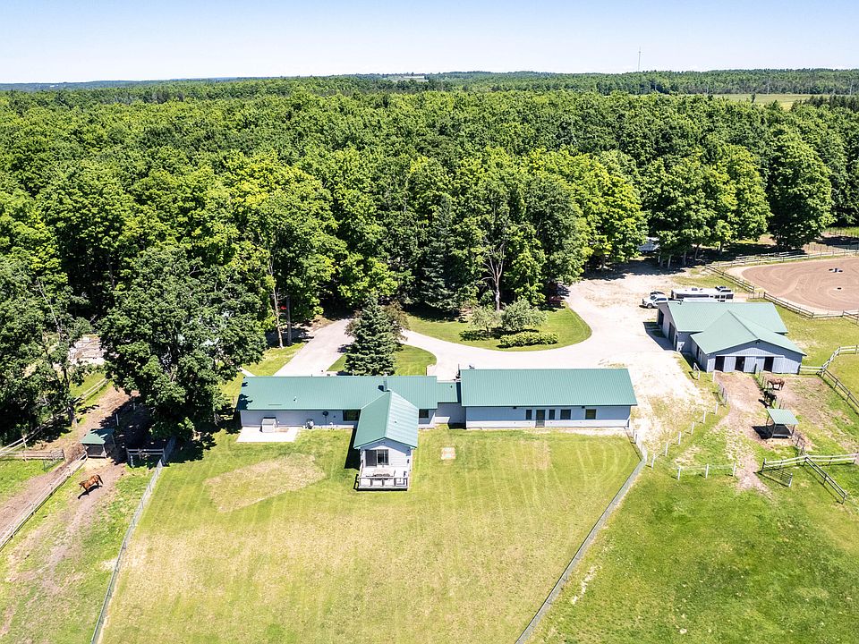 1st image of 21151 Woodland Trl