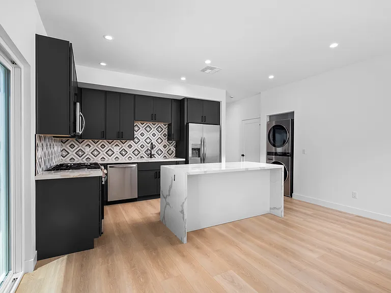 5049 Art St — Photo 4