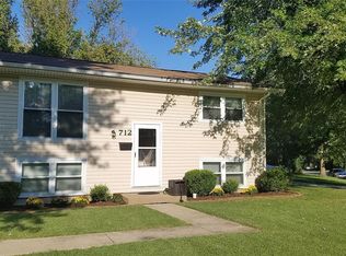 712 W Madison Dr, O'Fallon, IL 62269