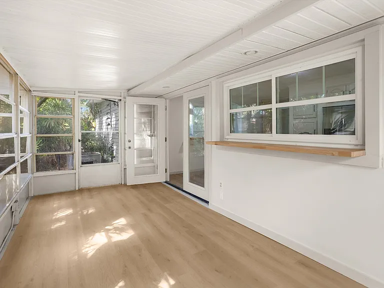 8725 Erie Ln — Photo 23