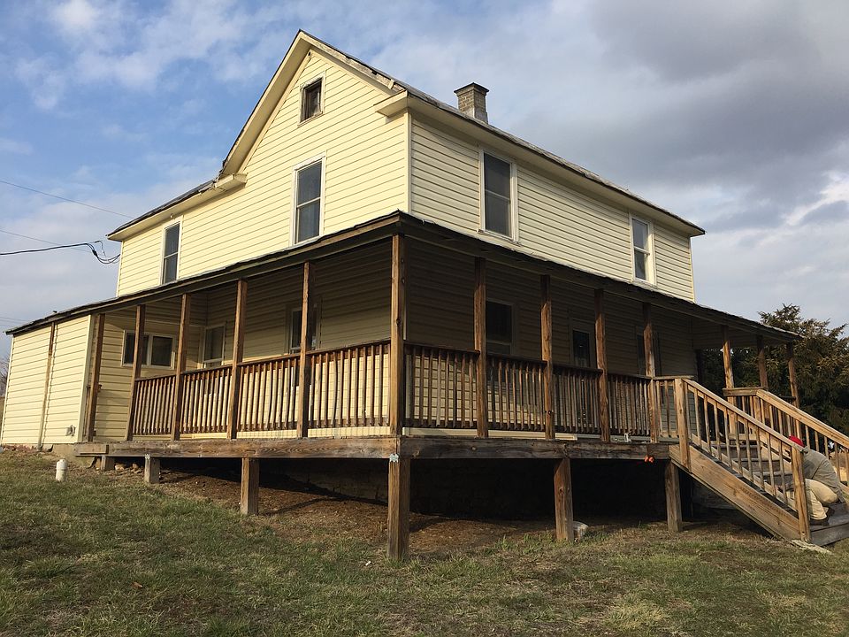 Great wrap around porch