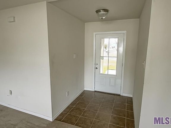 4th image of 26095 Avondale Ct