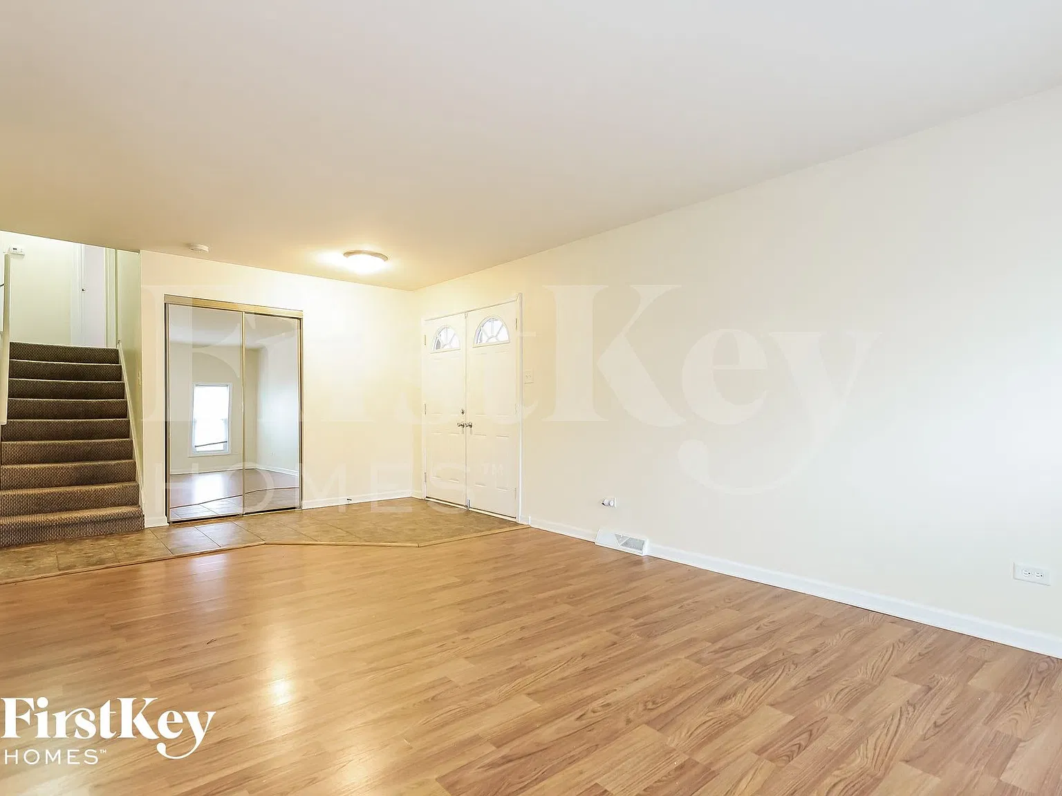 3 bed, 2.0 bath, 1197 sqft, $2,745 — Photo 4