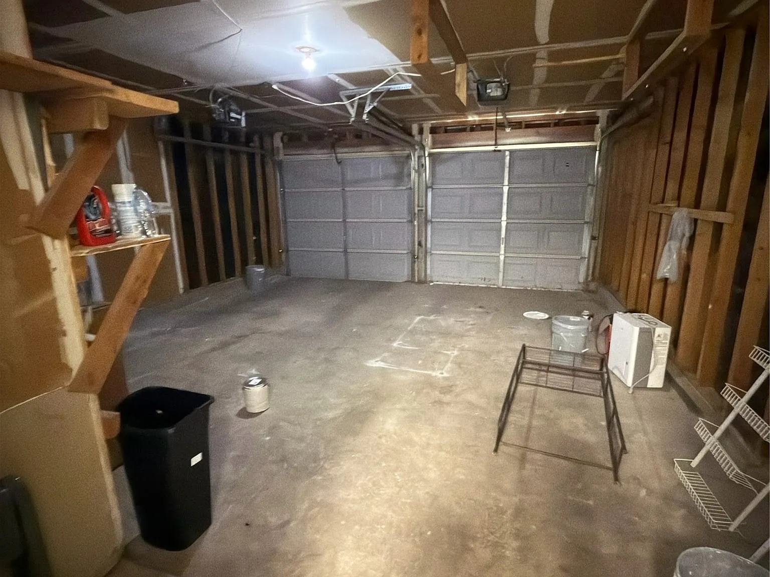 3 bed, 2.0 bath, 1391 sqft, $2,300 — Photo 4