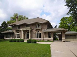 916 S Monroe Ave, Green Bay, WI 54301