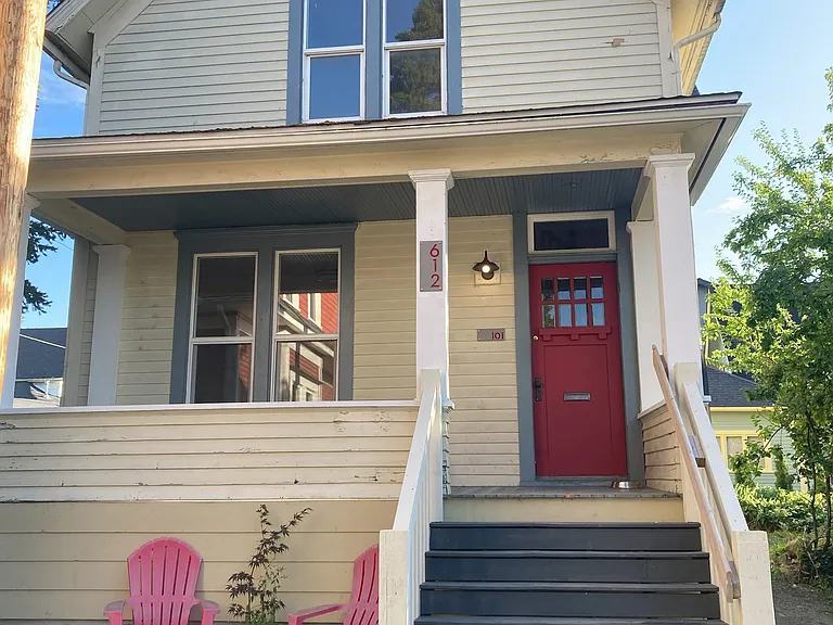 612 E Magnolia St — Photo 1
