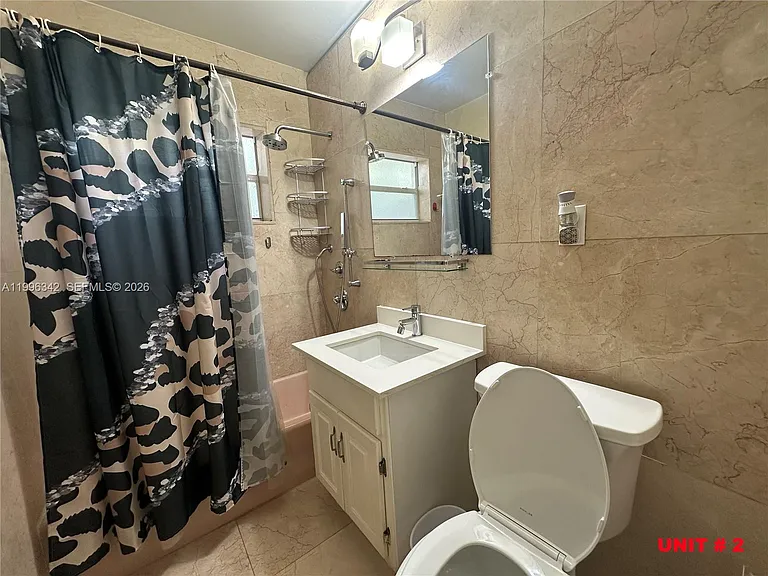 809 NE 2nd St #2 — Photo 7