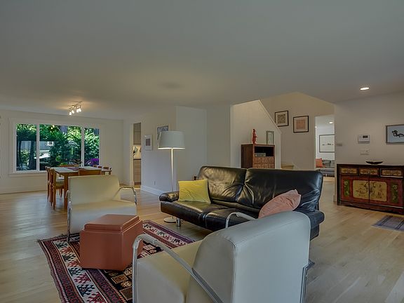 4th image of 2609 169th Ave NE