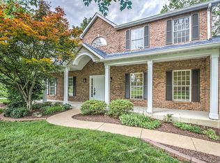 201 Ozark Meadows Dr, Weldon Spring, MO 63304