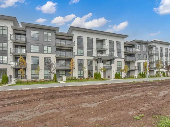 2425 166th St #109, Surrey, BC V3Z 0B8