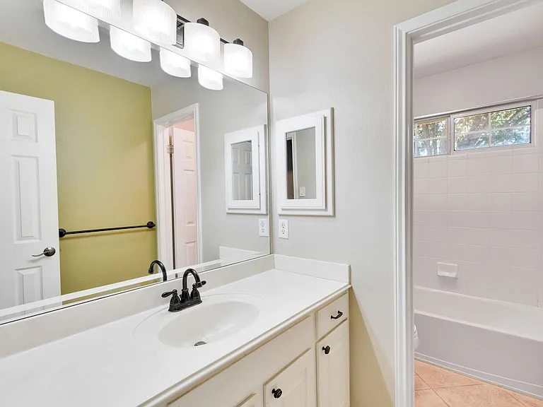 2901 Warwick Way — Photo 29
