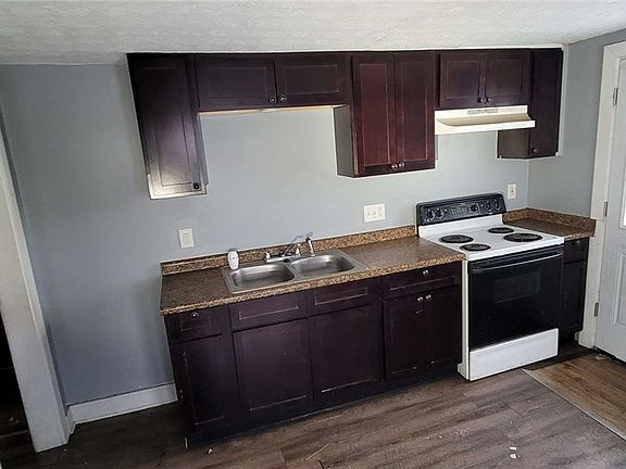 3rd image of 1819 7th St