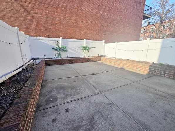 71 Herbert Street image 1 of 7