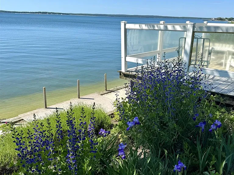 1429 Peconic Bay Blvd — Photo 32