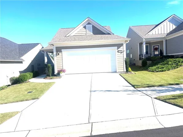 5709 Grapewood St, Hoschton, GA 30548