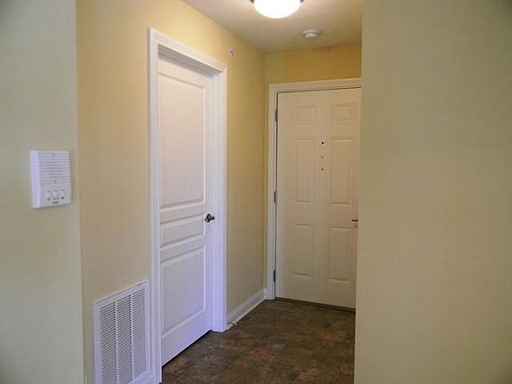 3rd image of 3106 Grand Falls Blvd