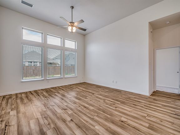5th image of 16309 Garden Dr