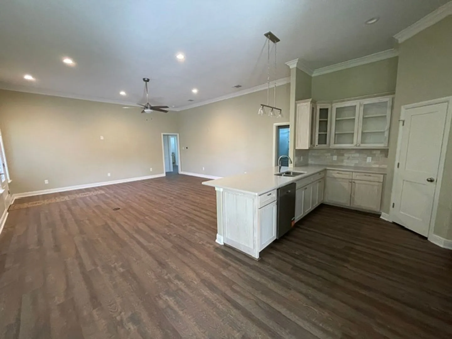 Luxury New Consturction--3 Bedroom, 2 Bathroom, Garage — Photo 3