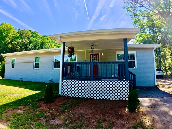 67 Glover Cir, Newnan, GA 30263
