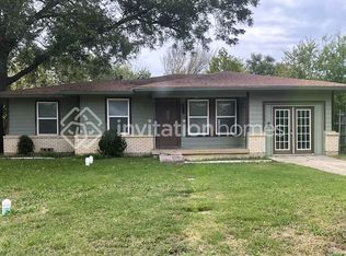 303 N Cherry St, Aubrey, TX 76227