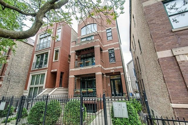 1st image of 2303 N Leavitt St #3
