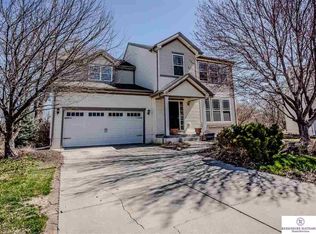 16218 Burdette Cir, Omaha, NE 68116