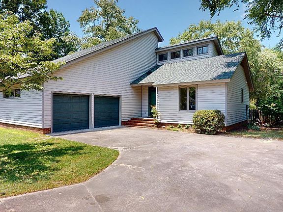 4th image of 105 Pinehaven Court