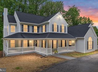 123 Roundabout Rd, Linden, VA 22642