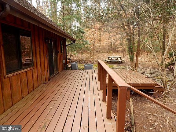 Rear view of Wrap Around Deck